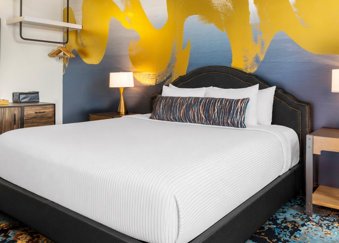 cambrianashville accommodations king room 04
