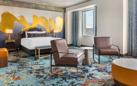cambrianashville accommodations king suite 01
